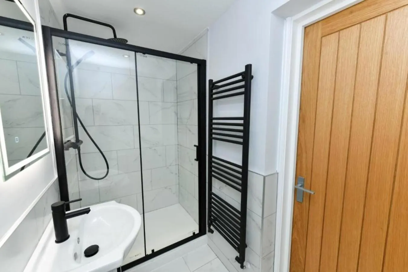 Brand New City Centre Apartment - Free Offsite Parking Available Nottingham 0*,  United Kingdom