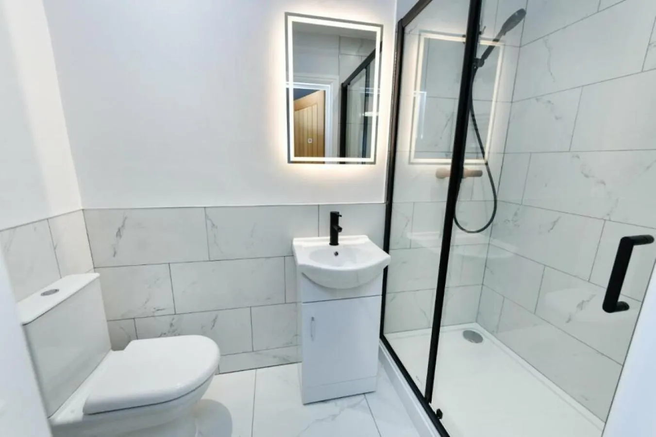 Brand New City Centre Apartment - Free Offsite Parking Available Nottingham United Kingdom