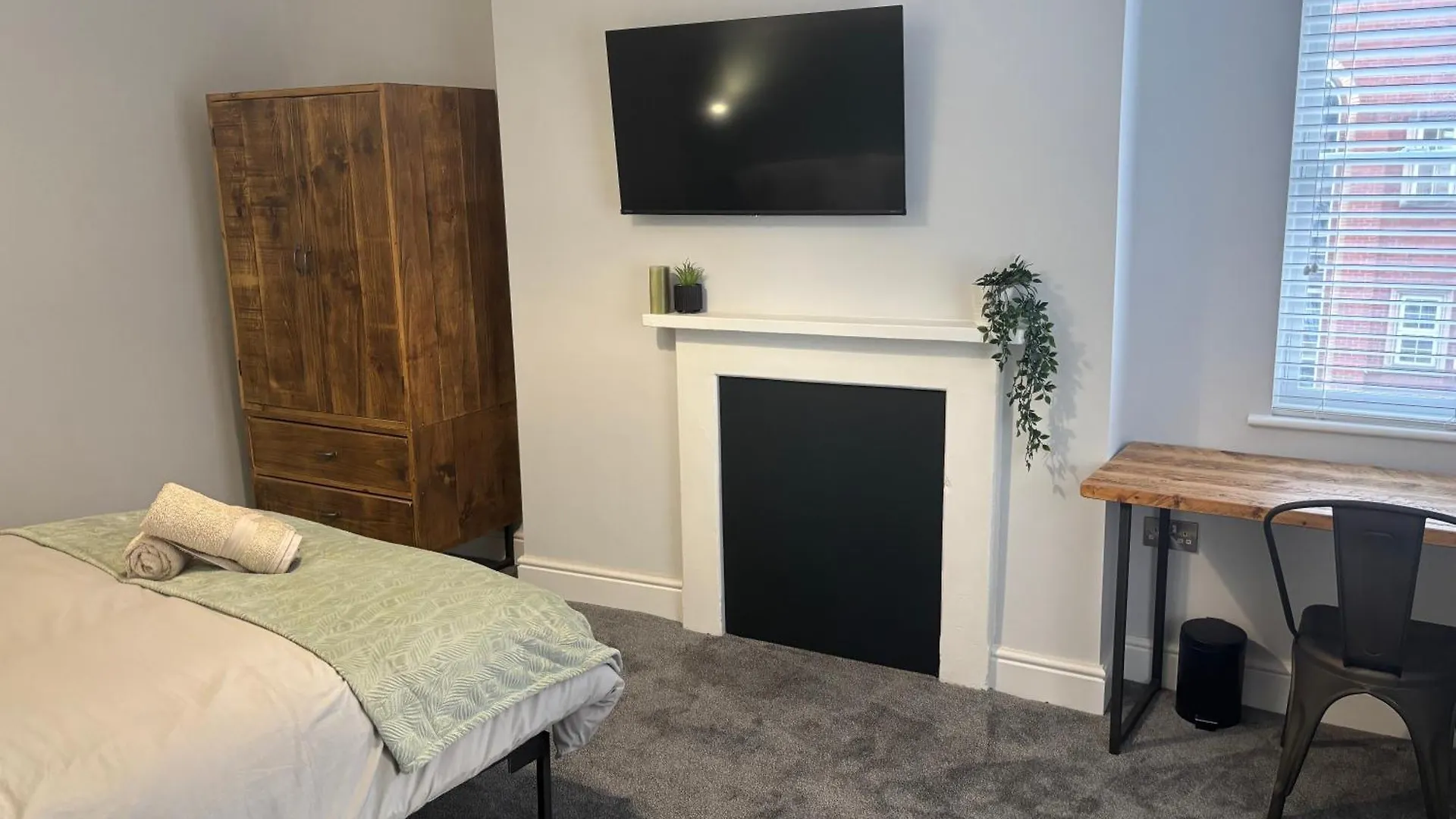 Brand New City Centre Apartment - Free Offsite Parking Available 노팅엄