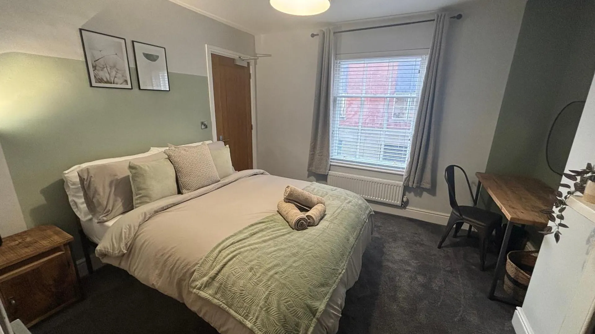 Brand New City Centre Apartment - Free Offsite Parking Available 노팅엄 영국